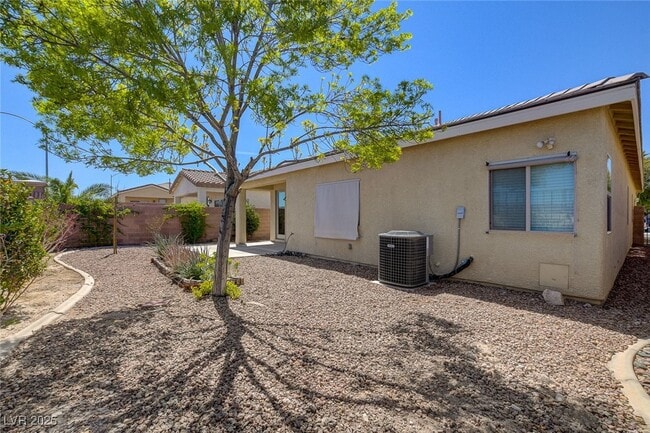 Building Photo - 9408 Vital Crest St