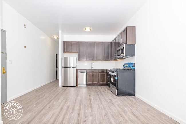 Building Photo - 25 Jefferson St