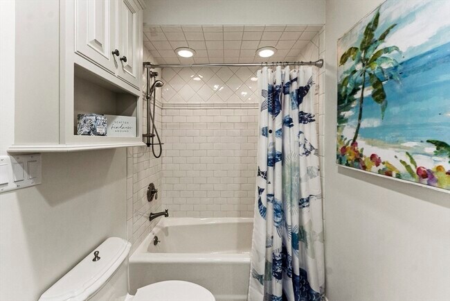 Building Photo - 64 Cliffside Dr