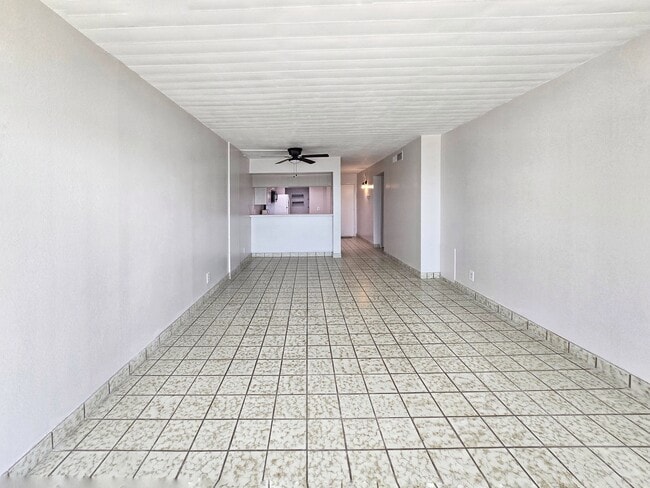 Building Photo - 7310 Seawall Blvd