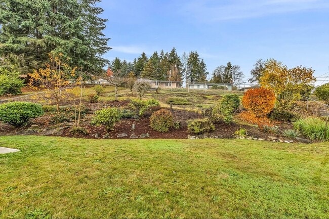 Building Photo - Beautiful Family Home in Tacoma!
