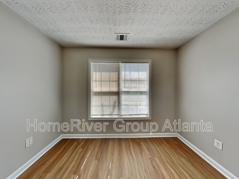 Building Photo - 649 Stonecrest Dr