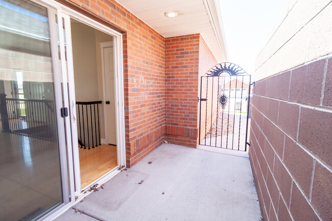 Building Photo - 414 Appletree Lane - 1