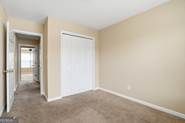 Building Photo - 3285 Oakley Pl