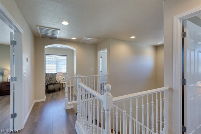 Building Photo - 3305 Umbria Gardens Ave