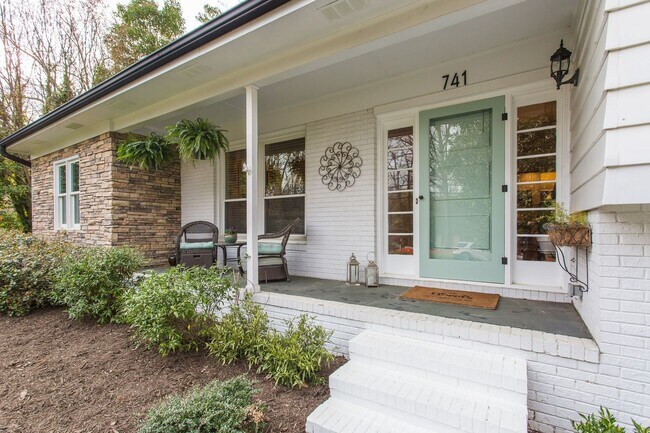 Building Photo - 741 Currituck Dr