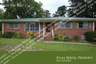 Building Photo - 808 9th Way