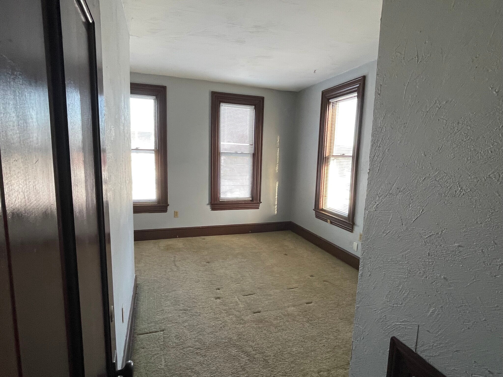 Building Photo - 156 S Broad St