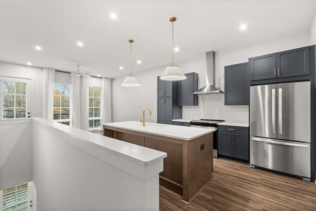 Building Photo - 1274 Longreen Ter NW