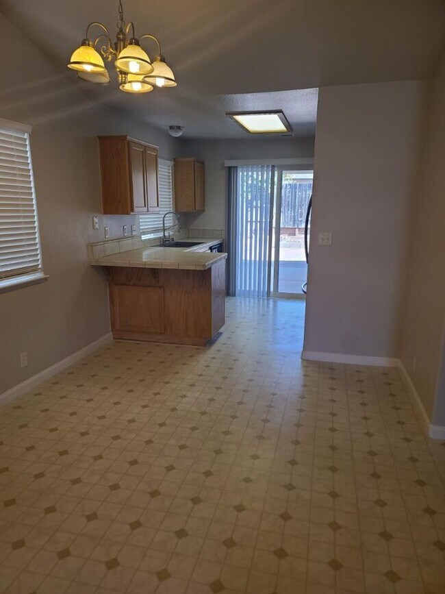 Building Photo - 1170 Viceroy Dr