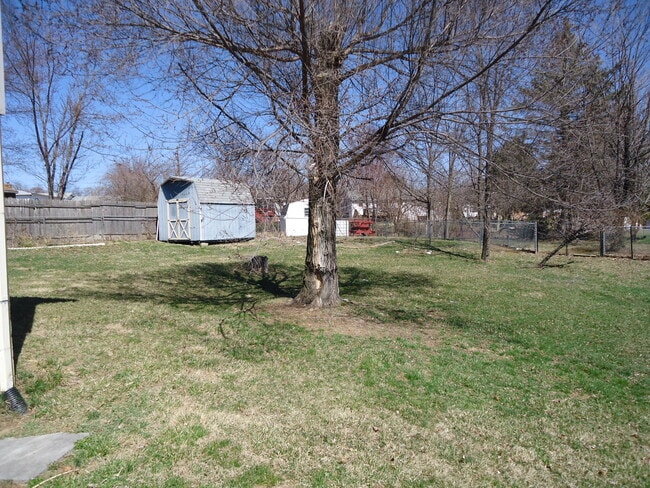 Building Photo - 105 Scenic Cir