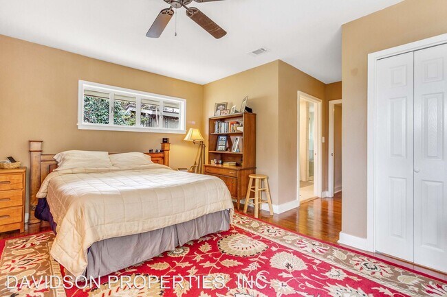 Building Photo - 3 br, 2 bath House - 724 Eventide Dr