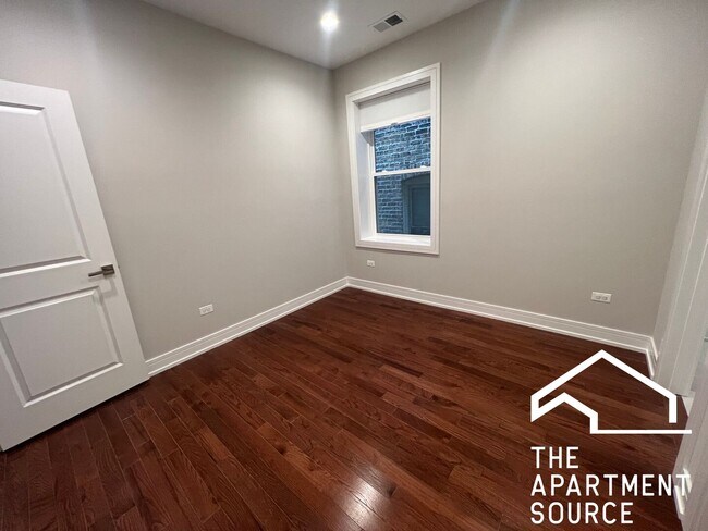 Building Photo - 4641 Malden St