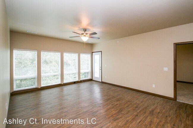 Building Photo - 405 Ashley Ct