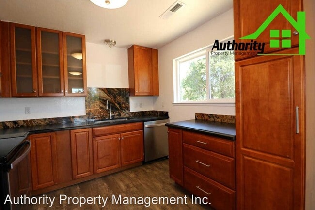 Building Photo - 3 br, 2 bath House - 2159 Washington Ave