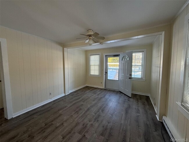 Building Photo - 6 Bayberry Ln