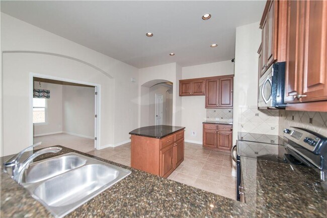 Building Photo - 117 Colthorpe Ln