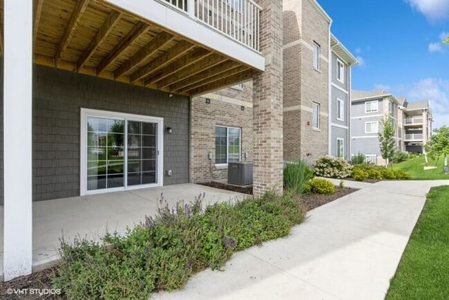 Building Photo - $1,250 | 1 Bedroom, 1 Bathroom Condo | Dog Friendly* | Sublease* | Available for an April 1st, 20...