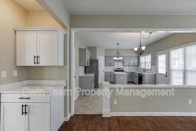 Building Photo - 305 Leatherman Ct