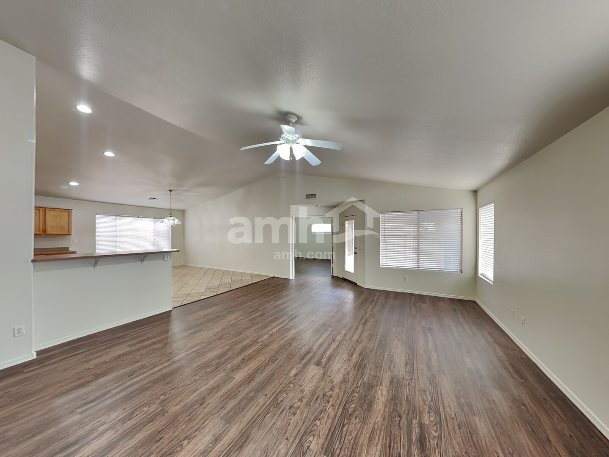 Building Photo - 10845 E Wier Ave