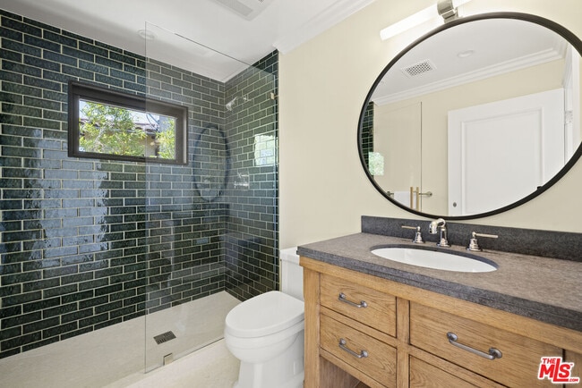 Building Photo - 2325 Duxbury Cir