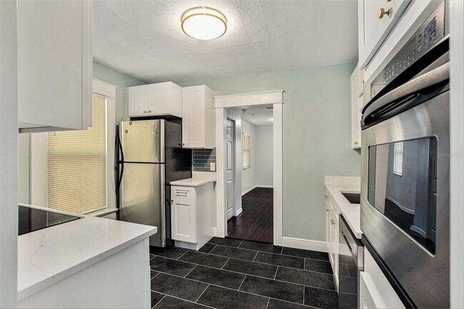 Building Photo - 1014 E Emma St