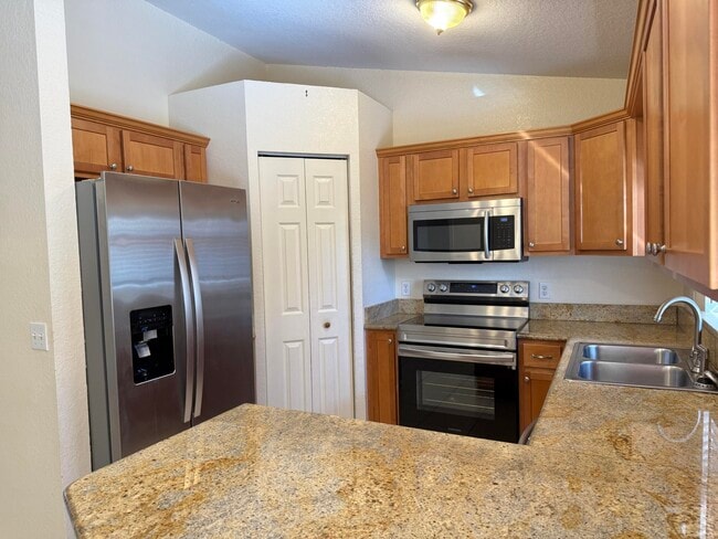 Building Photo - 1290 12th Ct SW