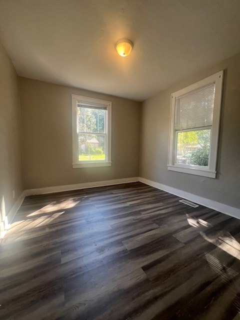 Building Photo - 2728 W Surrey Dr