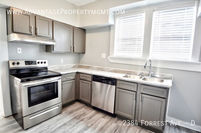 Building Photo - 2384 Forest Ave