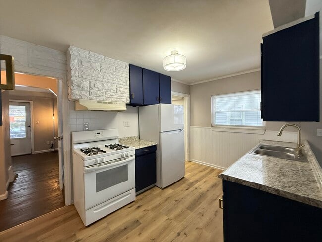 Building Photo - 7243 Dacosta