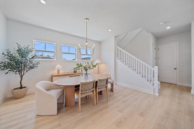 Building Photo - 7279 Kodiak Ln