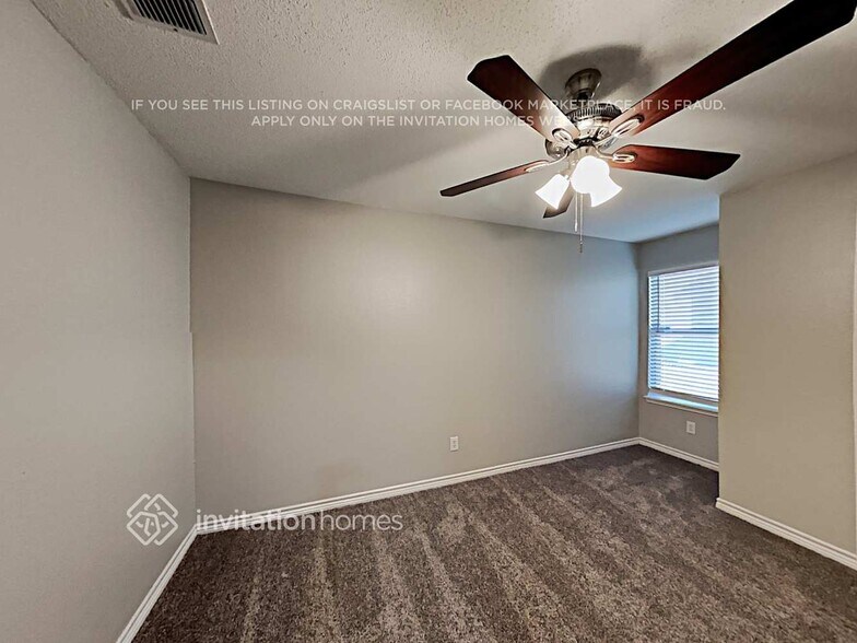 Building Photo - 4837 Waterford Dr
