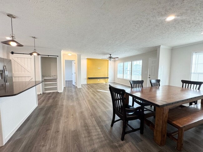 Building Photo - 720 S Edenton Rd St