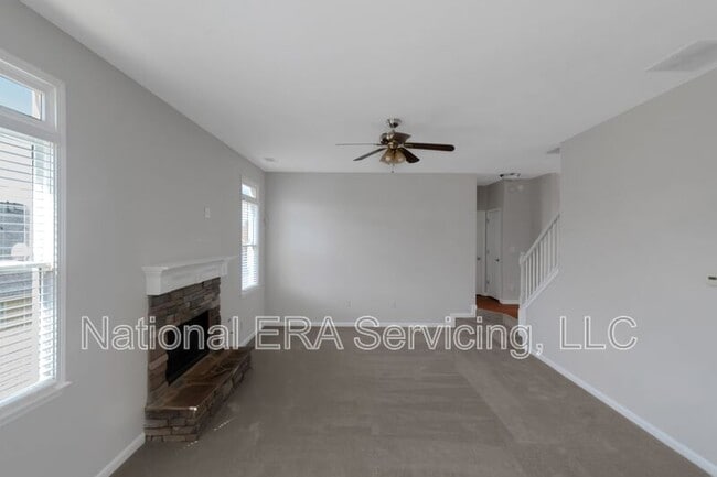 Building Photo - 50 Trinity Ln