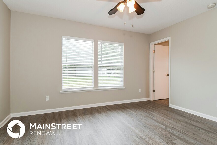 Building Photo - 12600 Wooded Bluff Ct