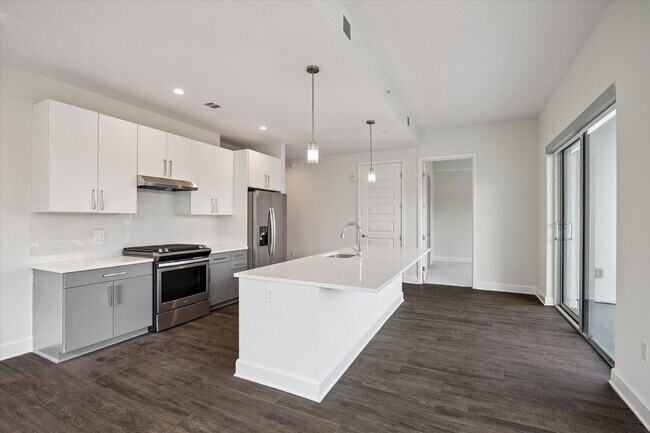 Building Photo - 2000 Hughes Landing Blvd