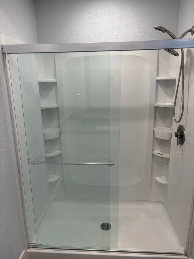 Building Photo - Serenity awaits in this upgraded 2 bedroom...