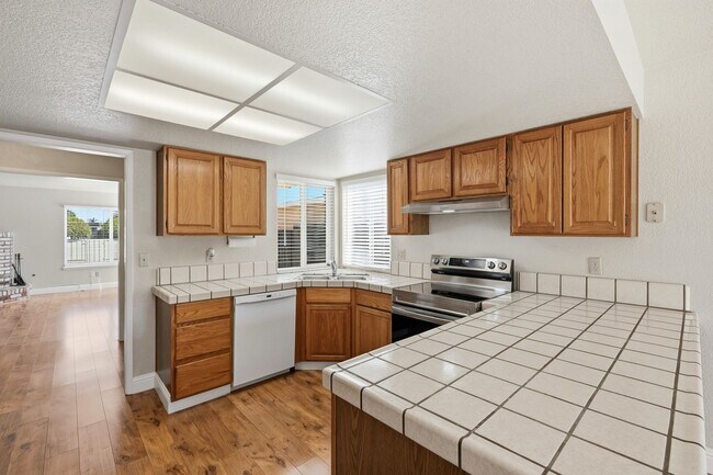 Building Photo - Desirable Adult Community! (55+ years of age community)