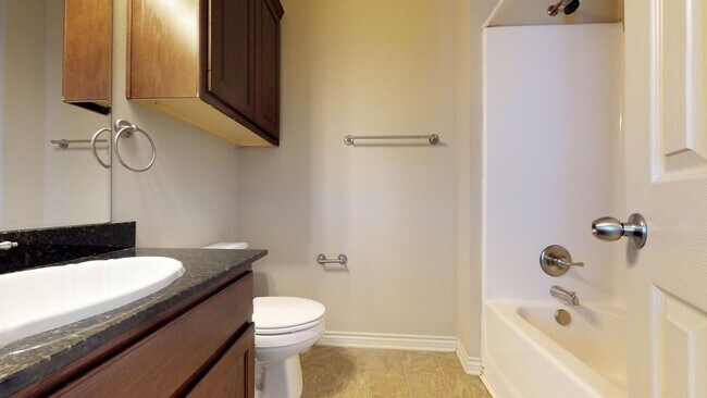 Building Photo - 145 Forest Dr Loop