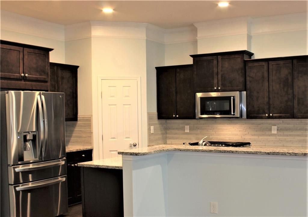 Building Photo - 2503 Norwood Dr SE