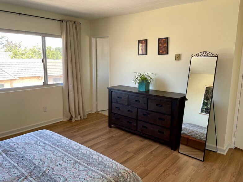 Bedroom 2 - 2742 Meadow Lark Dr