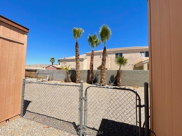 Building Photo - 803 Roadrunner Dr