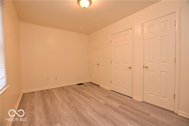 Building Photo - 1417 E Bradbury Ave