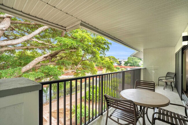 Building Photo - 600 Neapolitan Way