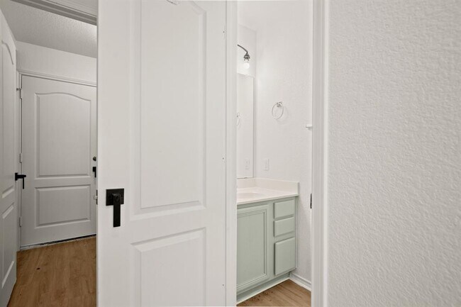 Building Photo - 600 Sheep Trail Dr