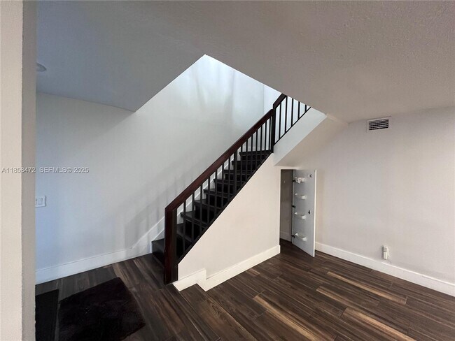 Building Photo - 11246 NW 14th Ct