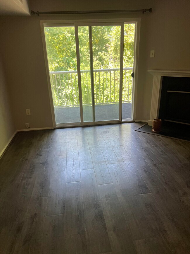 Building Photo - 13900 Farnsworth Ln