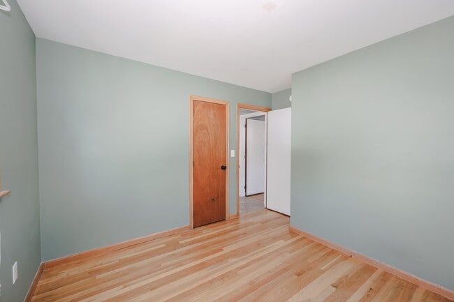 Building Photo - 245 Calef Rd