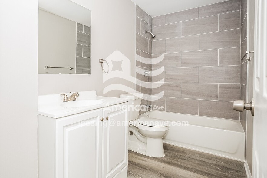 Building Photo - 1957 S Christine St