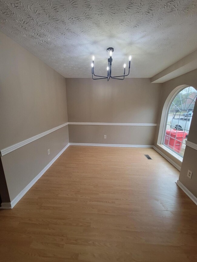 Building Photo - 500 Orchard Dr